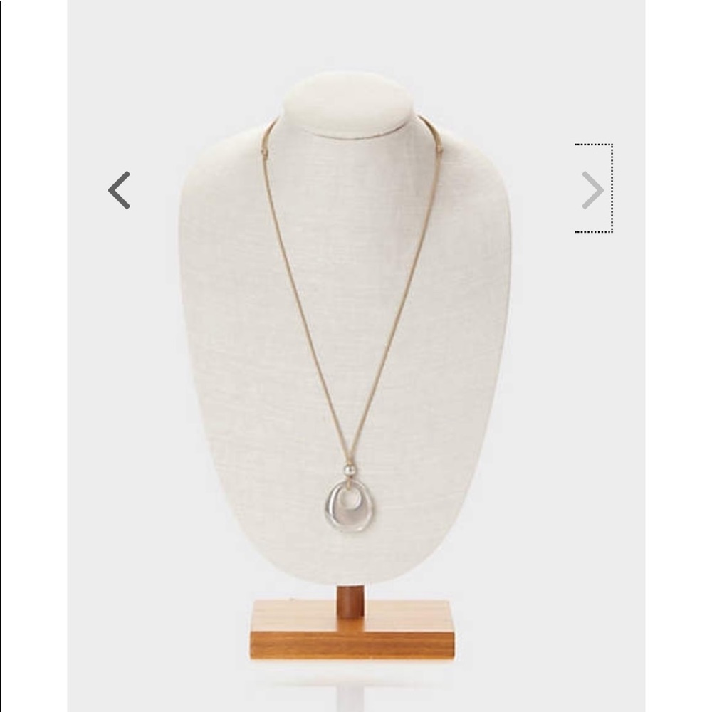 J.jill Smokey glass circle pendant necklace - Picture 3 of 11